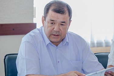 Ермек Алкулов помог с обустройством дороги к школе  